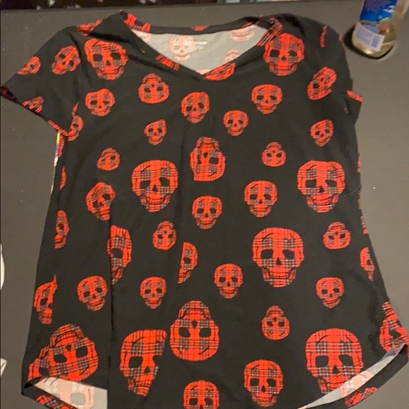No Boundaries Tops - Red plaid skull juniors tee